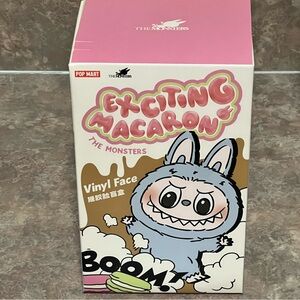 Exciting Macaron- Sea Salt Coconut